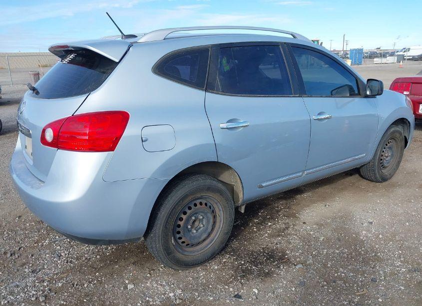 Photo 4 of 2015 Nissan Rogue SELECT S (VIN JN8AS5MT2FW155658)