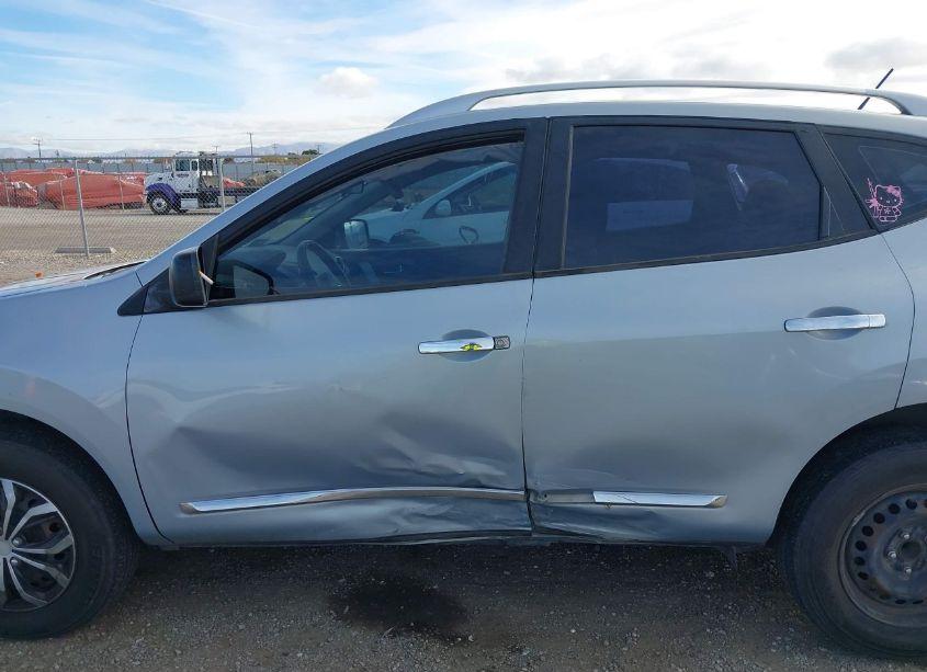 Photo 6 of 2015 Nissan Rogue SELECT S (VIN JN8AS5MT2FW155658)