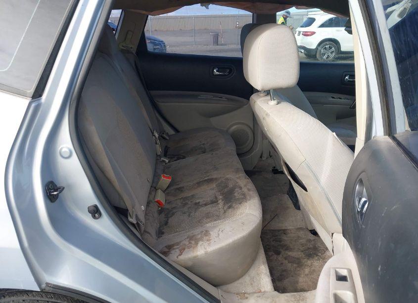 Photo 8 of 2015 Nissan Rogue SELECT S (VIN JN8AS5MT2FW155658)