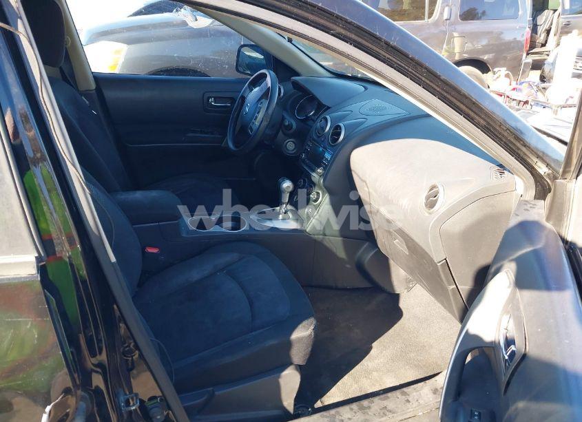 Photo 5 of 2015 Nissan Rogue SELECT S (VIN JN8AS5MT2FW156020)