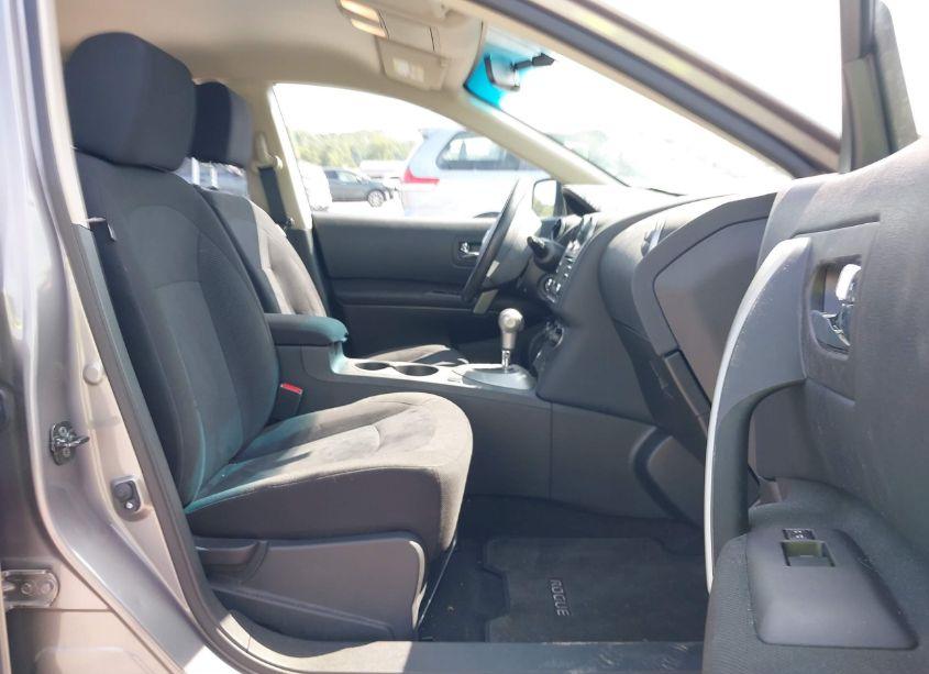 Photo 5 of 2015 Nissan Rogue SELECT S (VIN JN8AS5MT2FW156177)