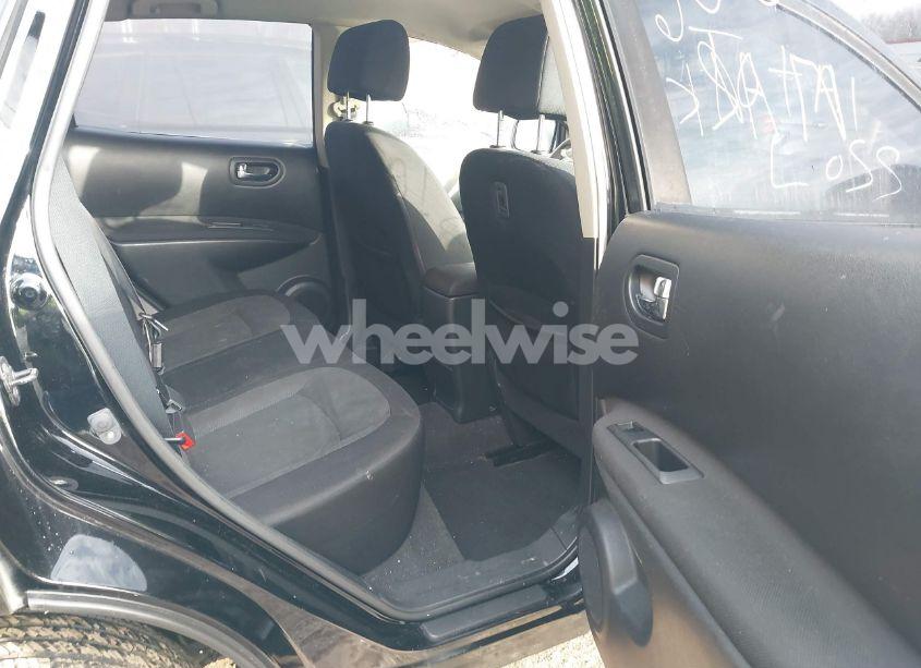 Photo 8 of 2015 Nissan Rogue SELECT S (VIN JN8AS5MT2FW163209)