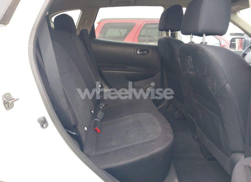 Photo 8 of 2015 Nissan Rogue SELECT S (VIN JN8AS5MT2FW164800)