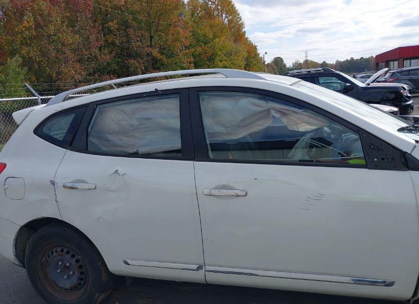 Photo 12 of 2015 Nissan Rogue SELECT S (VIN JN8AS5MT2FW650572)