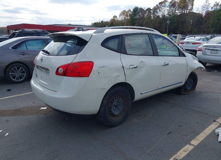 Photo 4 of 2015 Nissan Rogue SELECT S (VIN JN8AS5MT2FW650572)