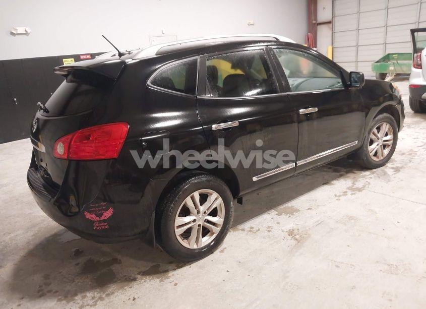 Photo 4 of 2015 Nissan Rogue SELECT S (VIN JN8AS5MT2FW655528)