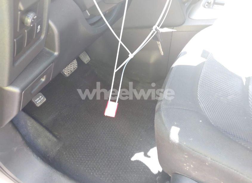 Photo 11 of 2015 Nissan Rogue SELECT S (VIN JN8AS5MT2FW655626)