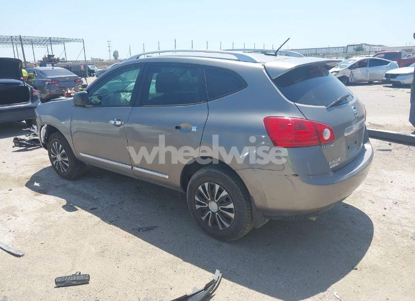 Photo 3 of 2015 Nissan Rogue SELECT S (VIN JN8AS5MT2FW655626)