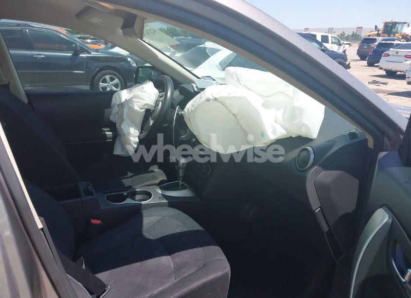 Photo 5 of 2015 Nissan Rogue SELECT S (VIN JN8AS5MT2FW655626)