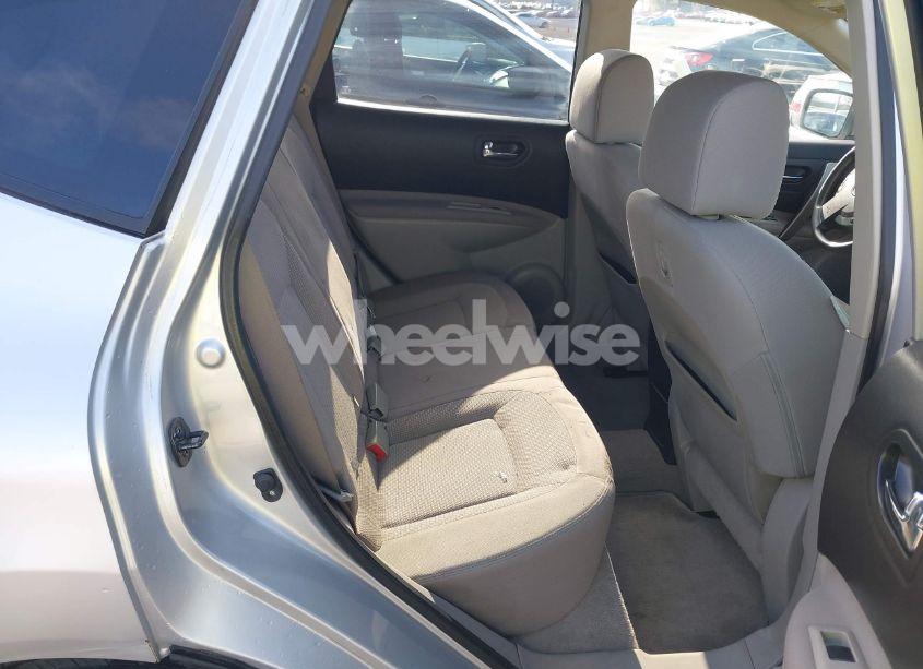 Photo 8 of 2010 Nissan Rogue SL (VIN JN8AS5MT3AW016616)