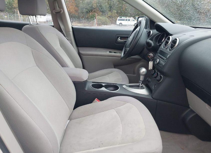 Photo 5 of 2010 Nissan Rogue S (VIN JN8AS5MT3AW027888)