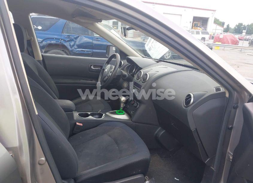 Photo 5 of 2010 Nissan Rogue S (VIN JN8AS5MT3AW502133)