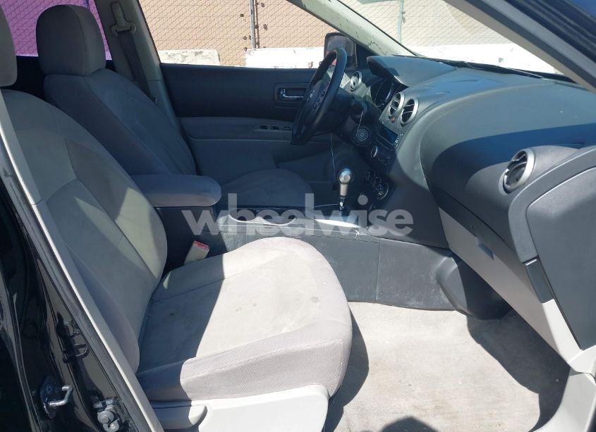 Photo 5 of 2010 Nissan Rogue S (VIN JN8AS5MT3AW502603)