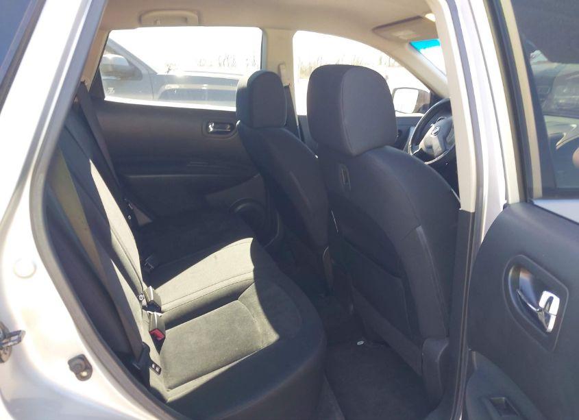 Photo 8 of 2010 Nissan Rogue S (VIN JN8AS5MT3AW507316)