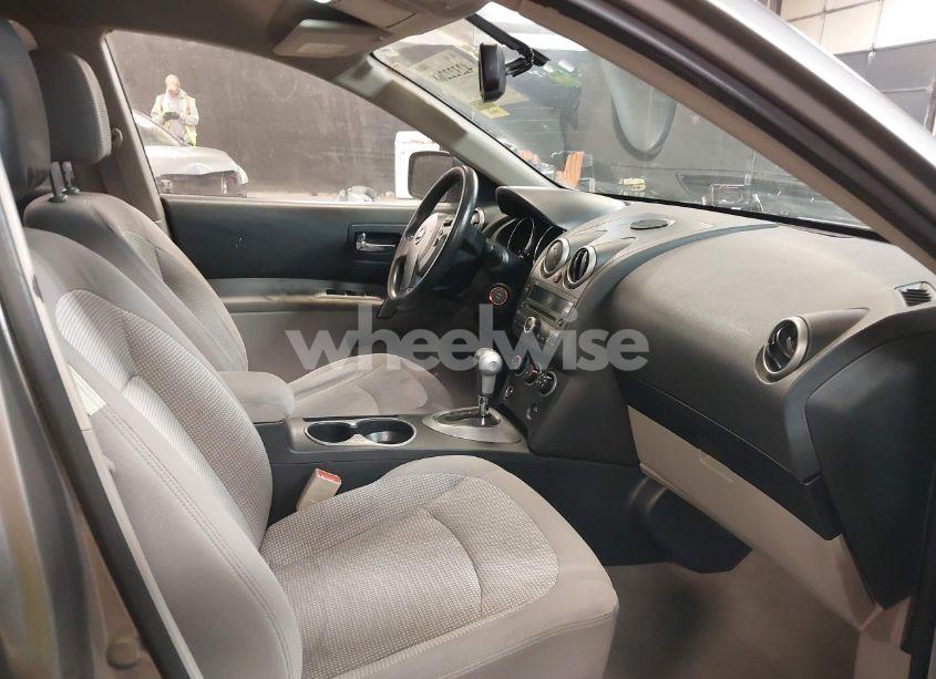 Photo 5 of 2010 Nissan Rogue S (VIN JN8AS5MT3AW507414)