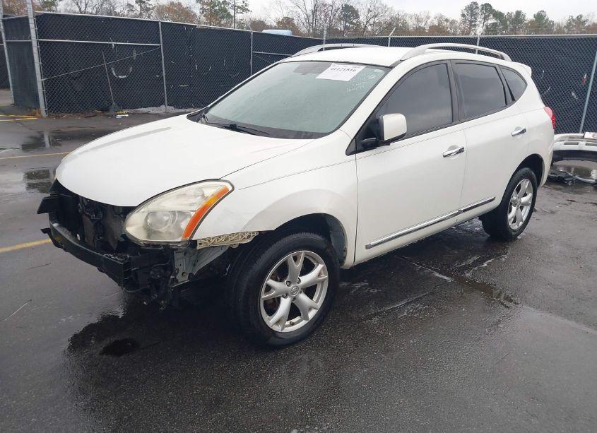 Photo 2 of 2011 Nissan Rogue SV (VIN JN8AS5MT3BW163133)