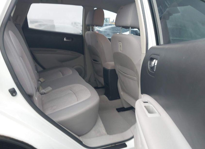 Photo 8 of 2011 Nissan Rogue SV (VIN JN8AS5MT3BW163133)