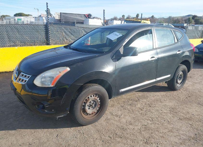 Photo 2 of 2013 Nissan Rogue S (VIN JN8AS5MT3DW027829)