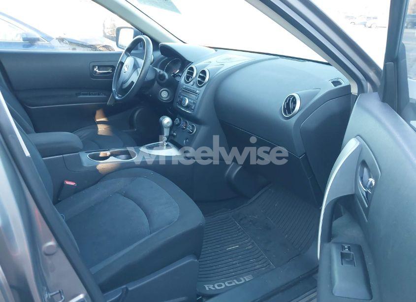 Photo 5 of 2014 Nissan Rogue SELECT S (VIN JN8AS5MT3EW602402)