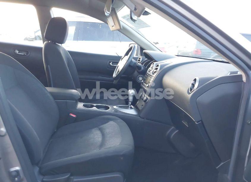 Photo 5 of 2014 Nissan Rogue SELECT S (VIN JN8AS5MT3EW607969)