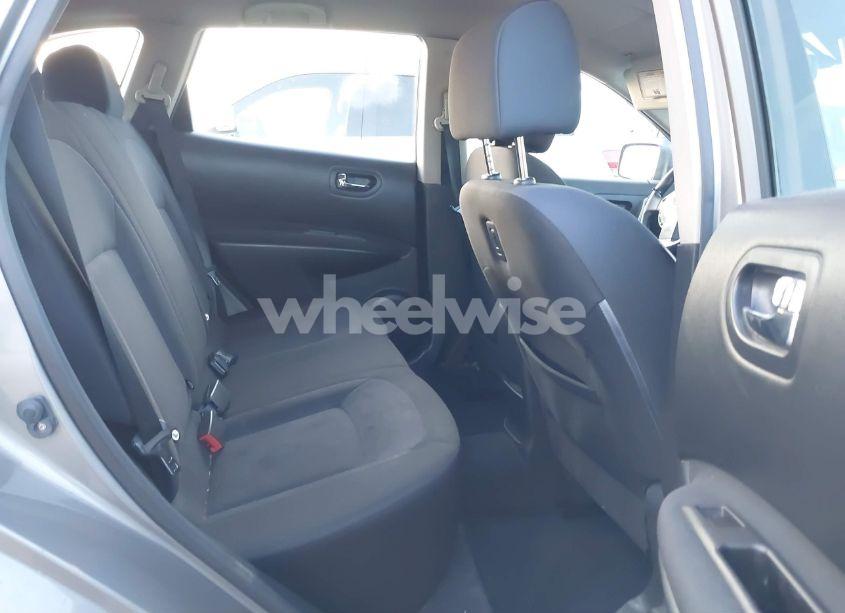 Photo 8 of 2014 Nissan Rogue SELECT S (VIN JN8AS5MT3EW607969)