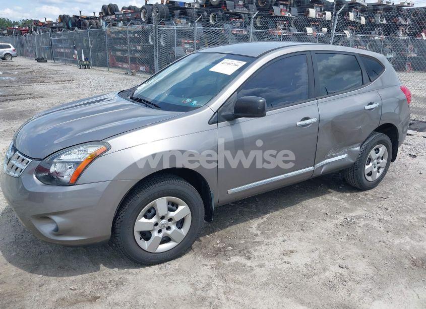 Photo 2 of 2014 Nissan Rogue SELECT S (VIN JN8AS5MT3EW609494)