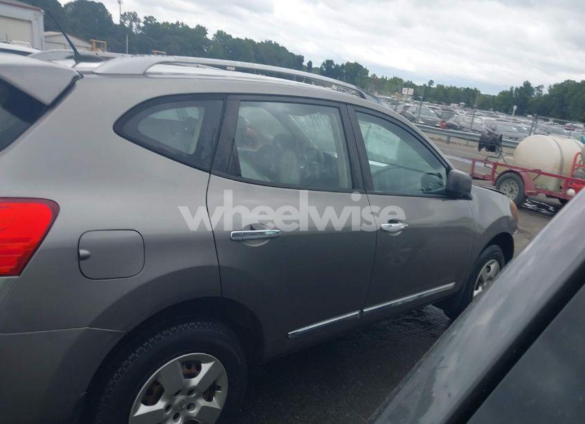 Photo 13 of 2014 Nissan Rogue SELECT S (VIN JN8AS5MT3EW611956)