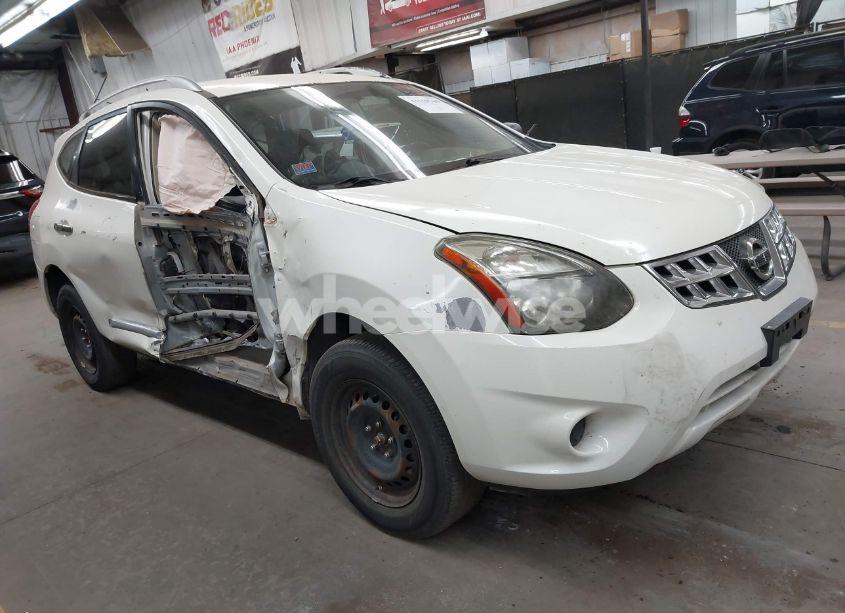 2014 Nissan Rogue SELECT S (VIN JN8AS5MT3EW614842) main photo