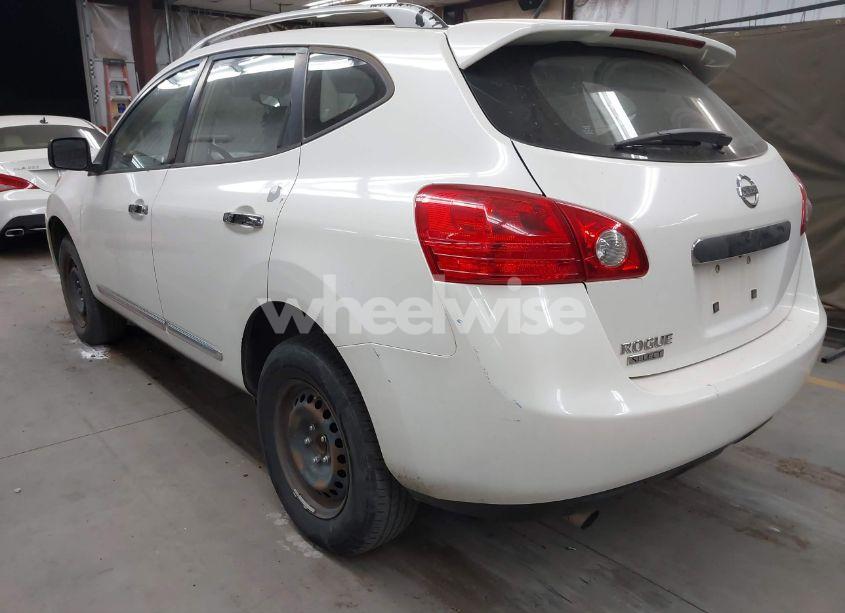 Photo 3 of 2014 Nissan Rogue SELECT S (VIN JN8AS5MT3EW614842)