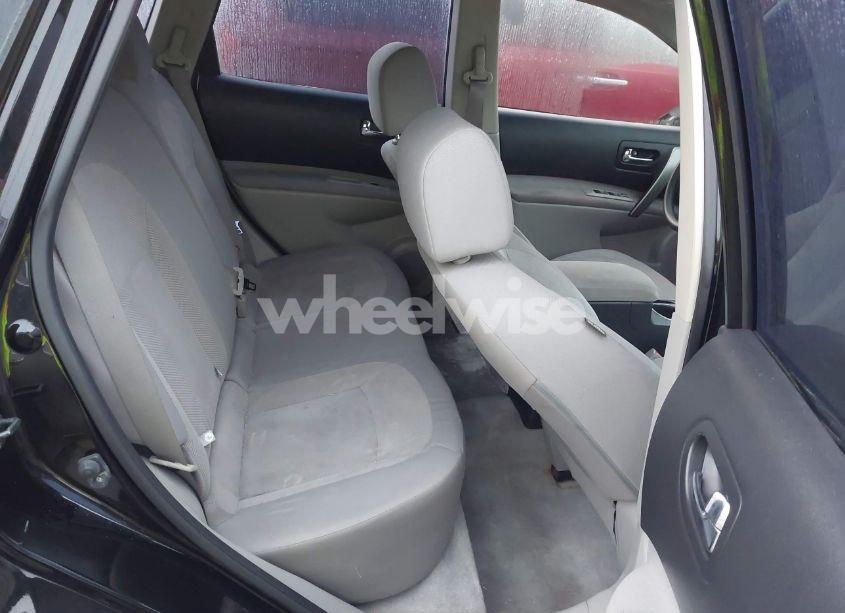 Photo 8 of 2015 Nissan Rogue SELECT S (VIN JN8AS5MT3FW160786)