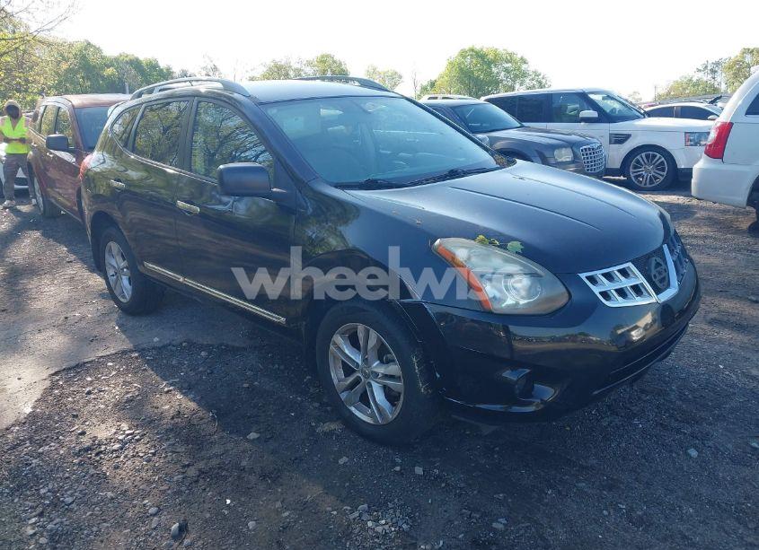 2015 Nissan Rogue SELECT S (VIN JN8AS5MT3FW163493) main photo