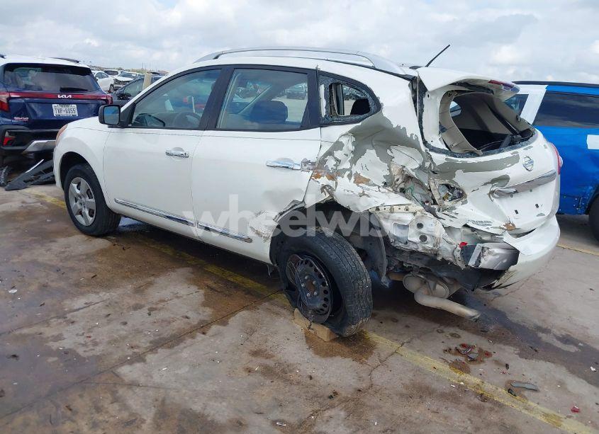 Photo 3 of 2015 Nissan Rogue SELECT S (VIN JN8AS5MT3FW657269)