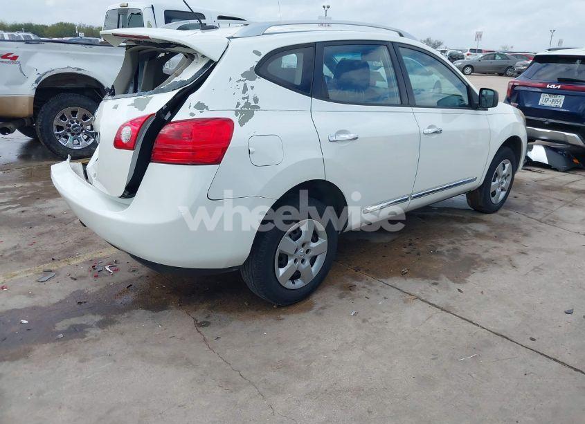 Photo 4 of 2015 Nissan Rogue SELECT S (VIN JN8AS5MT3FW657269)