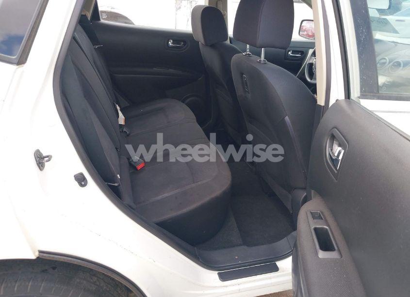 Photo 8 of 2015 Nissan Rogue SELECT S (VIN JN8AS5MT3FW657269)