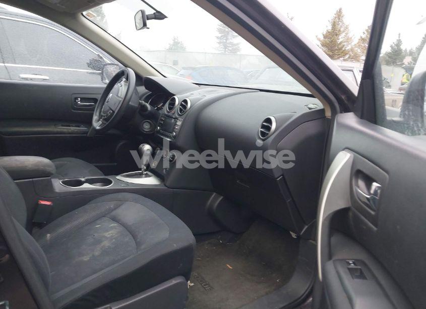 Photo 5 of 2015 Nissan Rogue SELECT S (VIN JN8AS5MT3FW662214)