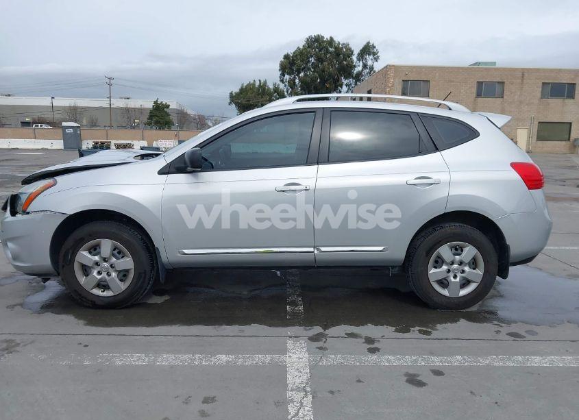 Photo 15 of 2015 Nissan Rogue SELECT S (VIN JN8AS5MT3FW663718)