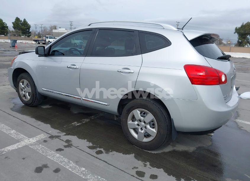 Photo 3 of 2015 Nissan Rogue SELECT S (VIN JN8AS5MT3FW663718)