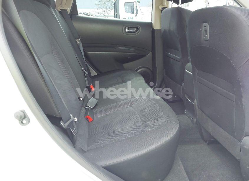 Photo 8 of 2015 Nissan Rogue SELECT S (VIN JN8AS5MT3FW663718)