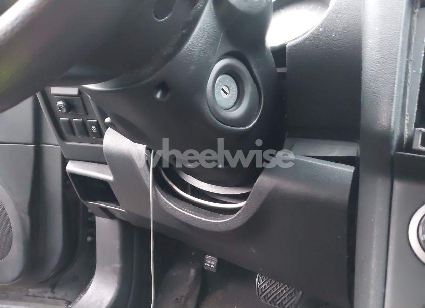 Photo 6 of 2015 Nissan Rogue SELECT S (VIN JN8AS5MT3FW671981)