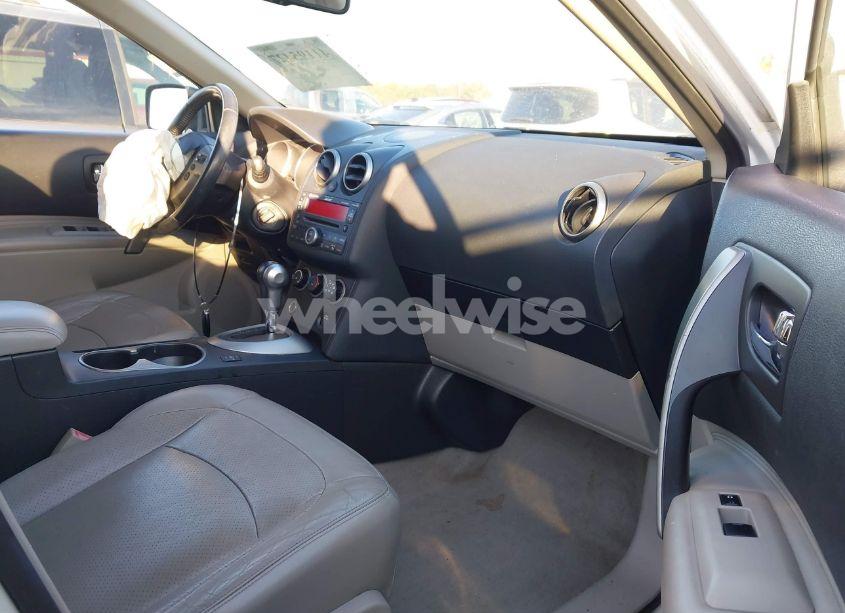 Photo 5 of 2010 Nissan Rogue SL (VIN JN8AS5MT4AW009433)