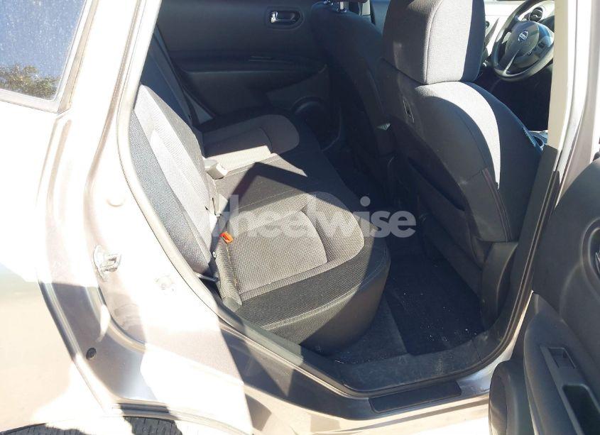 Photo 8 of 2010 Nissan Rogue SL (VIN JN8AS5MT4AW014003)