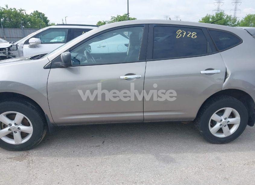 Photo 12 of 2010 Nissan Rogue S (VIN JN8AS5MT4AW021341)