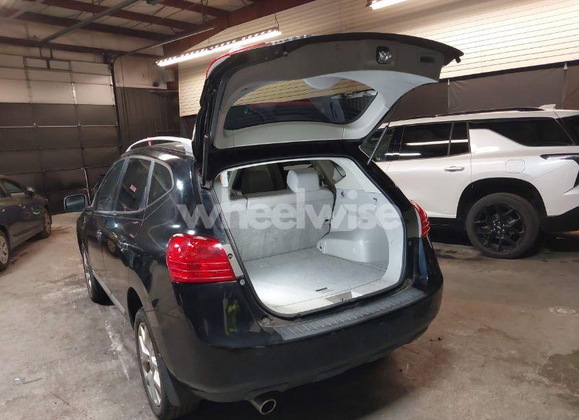 Photo 3 of 2011 Nissan Rogue SV (VIN JN8AS5MT4BW181639)