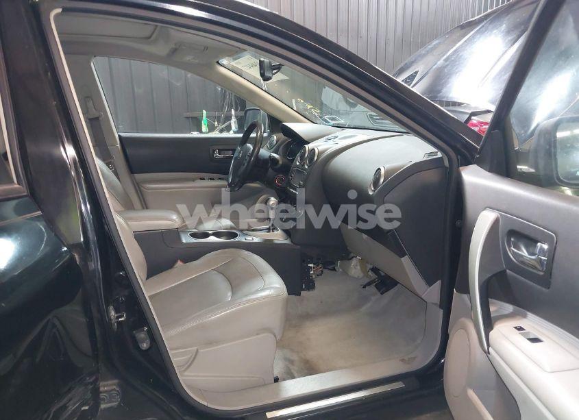 Photo 5 of 2011 Nissan Rogue SV (VIN JN8AS5MT4BW181639)