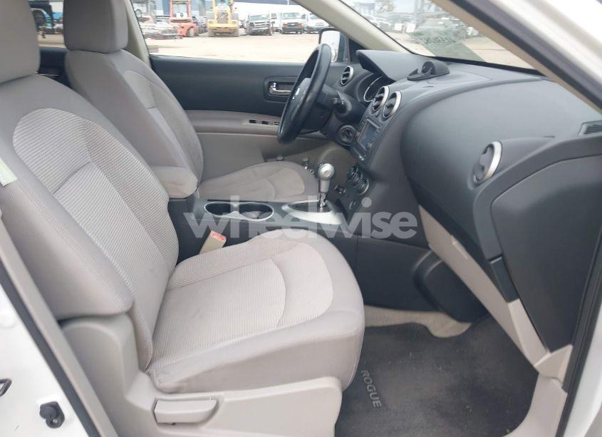 Photo 5 of 2011 Nissan Rogue SV (VIN JN8AS5MT4BW182063)