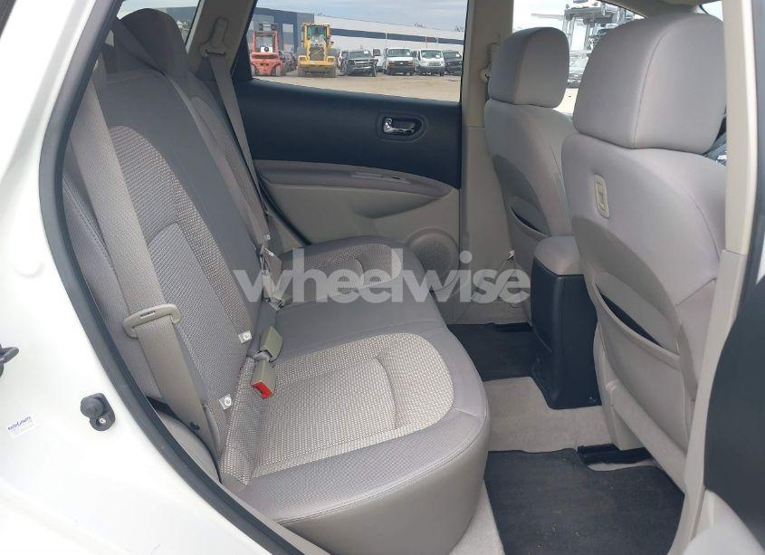 Photo 8 of 2011 Nissan Rogue SV (VIN JN8AS5MT4BW182063)