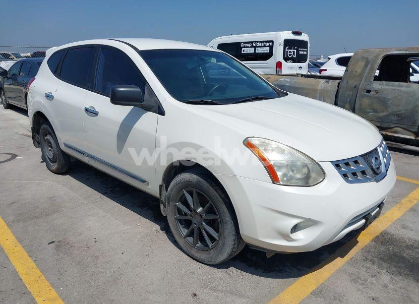 2011 Nissan Rogue S (VIN JN8AS5MT4BW186582) main photo