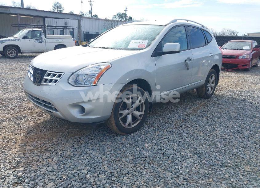 Photo 2 of 2011 Nissan Rogue SV (VIN JN8AS5MT4BW569650)