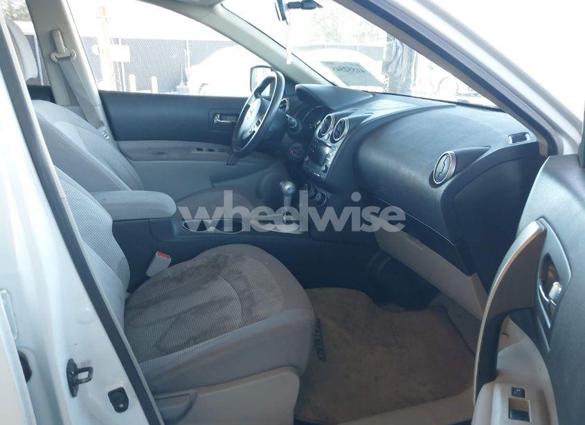 Photo 5 of 2012 Nissan Rogue SV (VIN JN8AS5MT4CW284044)