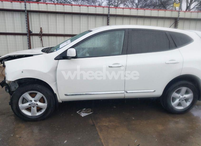 Photo 15 of 2013 Nissan Rogue S (VIN JN8AS5MT4DW026690)